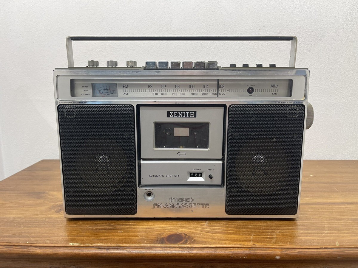Zenith Model R97 Portable Stereo FM/AM Cassette Radio Boom Box