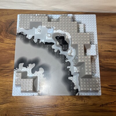 LEGO Raised Baseplate 6024 Canyon Gray Underwater Pattern 32
