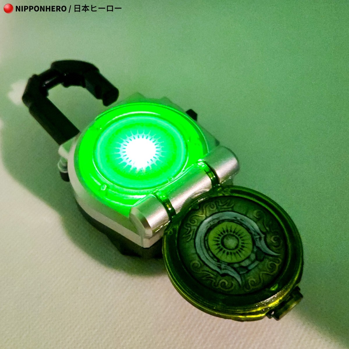 Kamen Rider Gaim DX Lockseed KIWI ARMS Ryugen Bandai Japan Masked