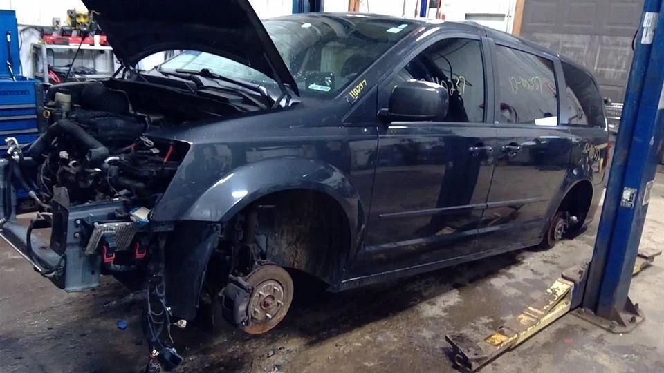 Alternator Fits 11-20 CARAVAN 10303232 - Image 2 of 4