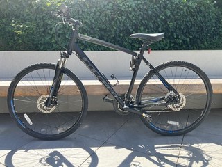 Carrera Crossfire 2 Mens Hybrid Bike Large 21" Frame Disc Brakes good condition