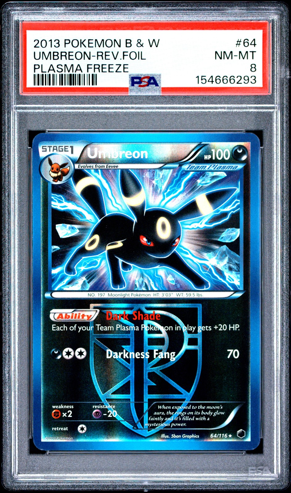 2013 POKEMON BLACK & WHITE PLASMA FREEZE #64 UMBREON-REVERSE FOIL PSA 8