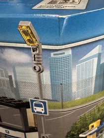 4 LEGO CITY: Build My City Accessory Set 40170