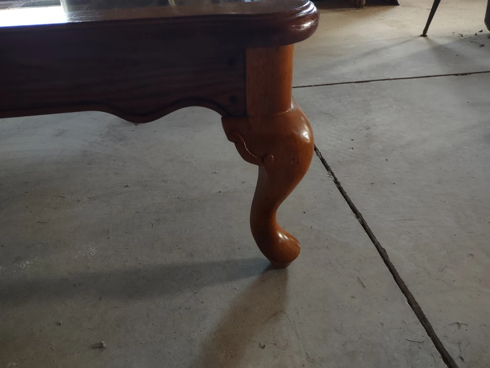Vintage coffee table - Unique, Smoked Beveled Glass Inserts, French Style Legs - Image 4 of 4