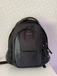 Praktischer Laptop Rucksack BUGATTI Cosmos schwarz quasi neu
