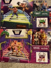 Masters of the WWE Universe Grayskull Mania Rattlesnake Mountain  and figures