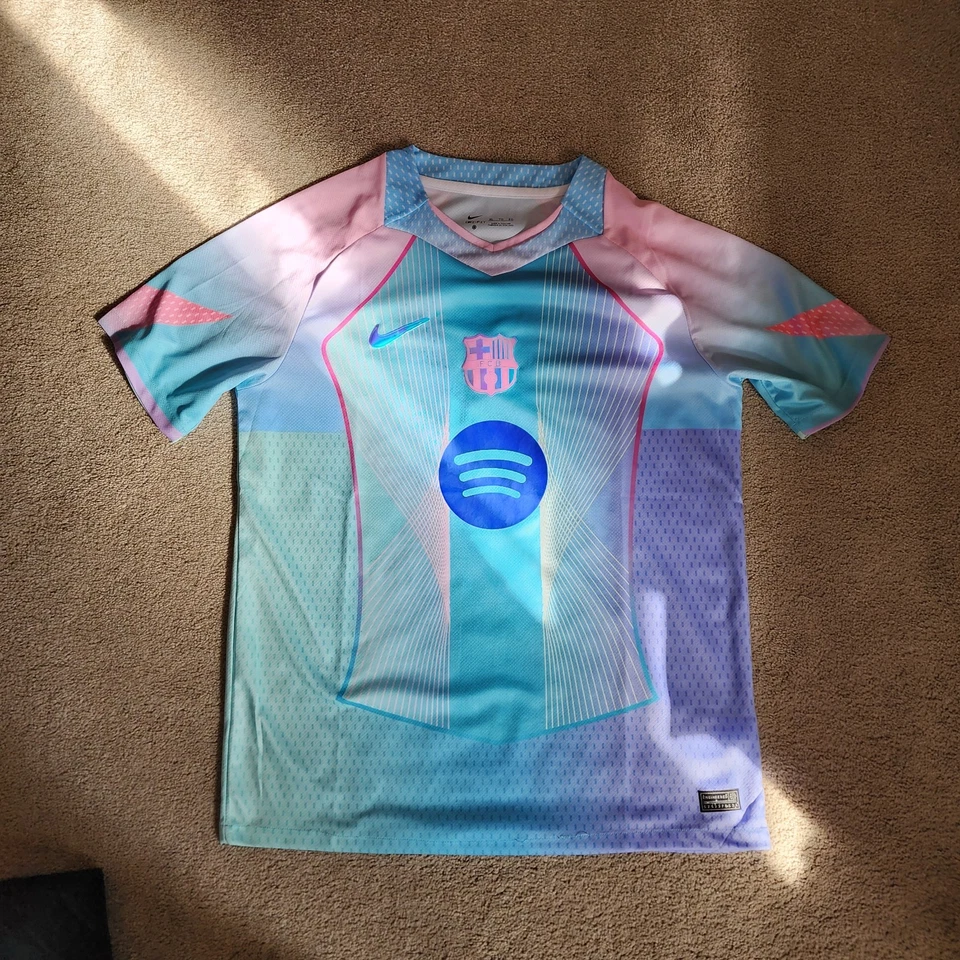 Camiseta Nike Barcelona “dream” sin número con etiquetas Foto 3 de 4