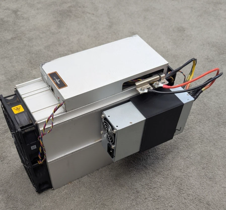 Antminer S19 95TH * Loki Rig * 42TH 1000W ± 5% Plug-&-Play 110v - LuxOS Bitcoin! - Image 2 of 4