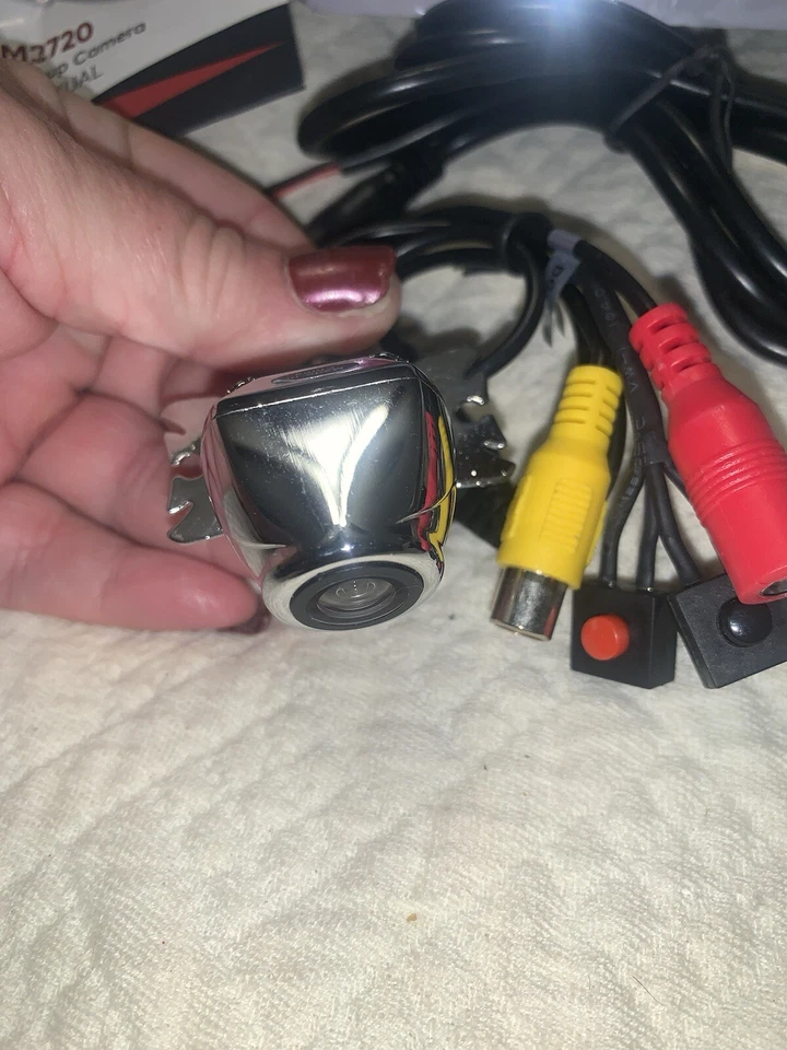 Pyle PLCM2720 Compact Rear View Backup Camera Front or Rear Mountable - Image 4 of 4