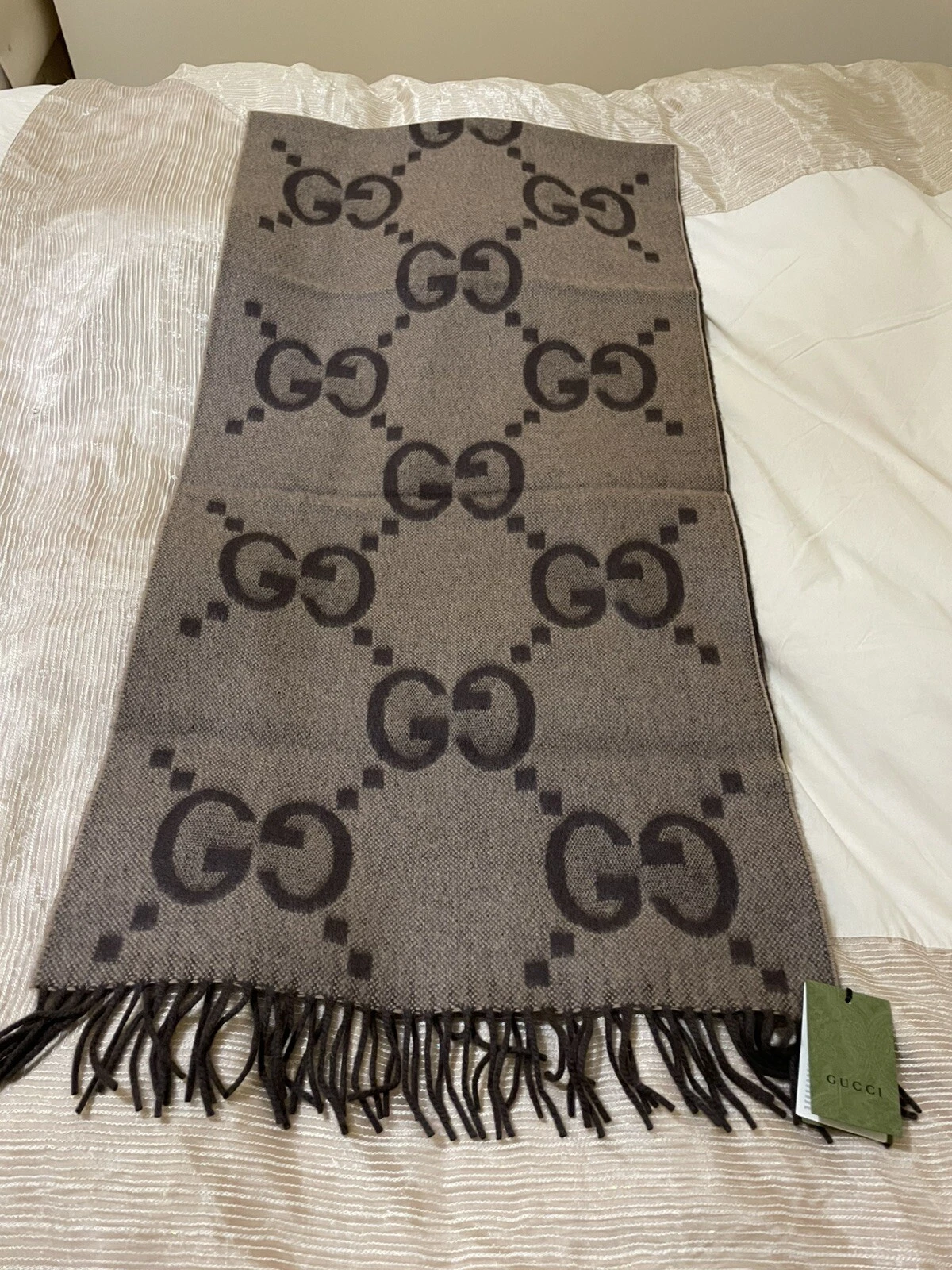 Châle / écharpe Gucci signature logo GG 100% cachemire (authentique)