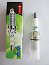 NEW DENSO 4702 IRIDIUM SPARK PLUG IK20TT