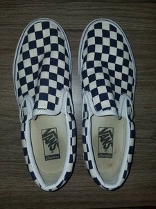 womens checkered vans size 8