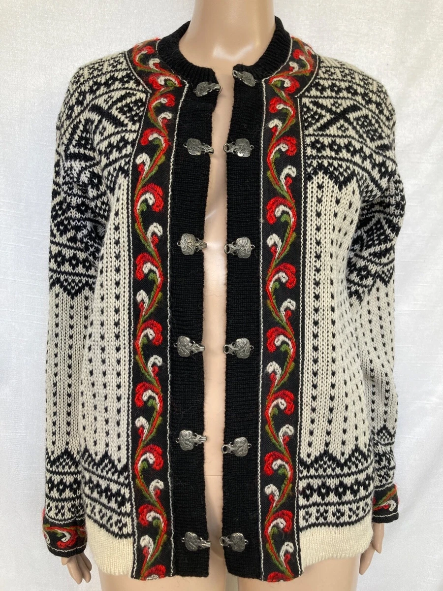 Nordstrikk sweater store