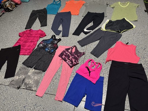 LADIES ATHLETIC WOMENS CLOTHES LOT/20 WOMENS  SIZE M NIKE PUMA