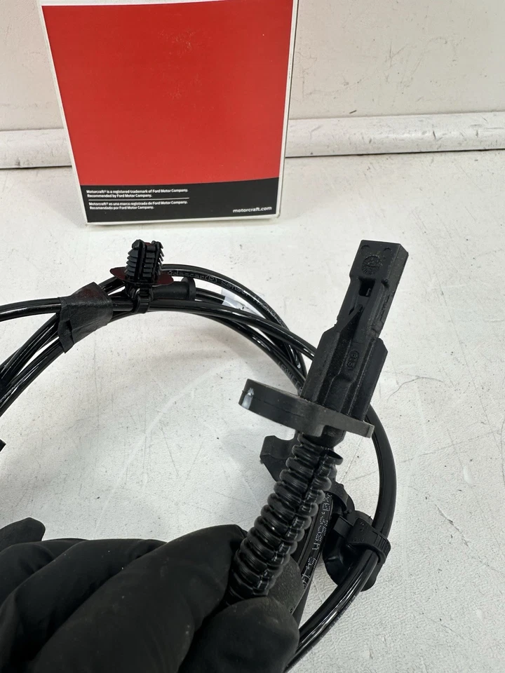 Sensor de velocidad y arnés de cables ABS genuino Ford 17-19 F-250-F-550 HC3Z-21C190-D NUEVO Foto 4 de 4