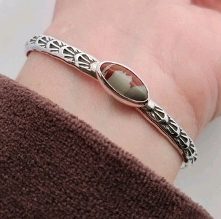 Vintage Sterling Silver Hand Crafted Southwestern Cuff Bracelet with Agate