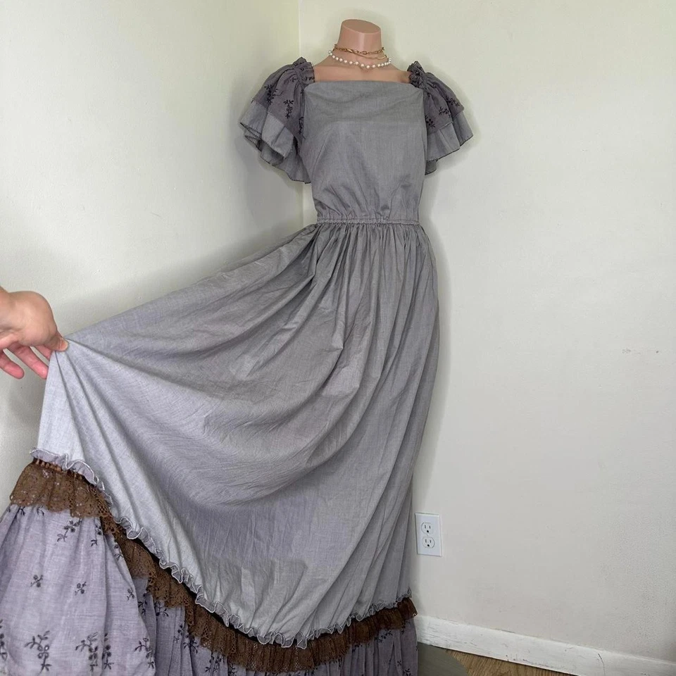 Vestido Regencia Gris Hecho a Mano Vintage Foto 3 de 4