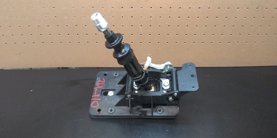 Conjunto de palanca de cambios Subaru WRX 2015 OEM 35010VA031 Foto 3 de 4