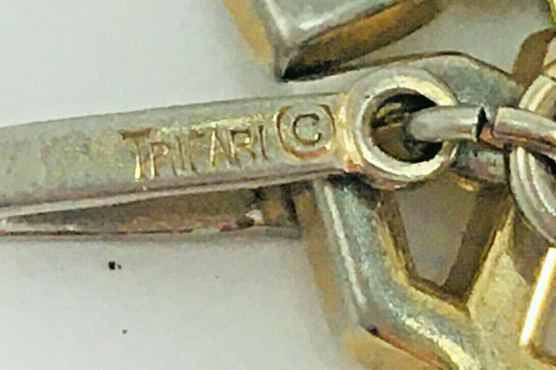 Trifari Necklace Signed Gold Geometric Pattern Ve… - image 7