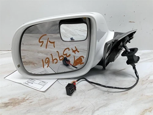 Used Left Door Mirror fits: 2012 Audi Q5 Power w/lighting package opt QQ1 w/o bl