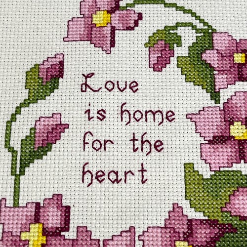 Completed Vintage Cross Stitch - Love is Home For The Heart - Signed LA 2004 - Picture 5 of 8