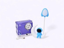 Astronaut LED Nachtlampje met Maan   Schattige Kinderkamer Tafellamp USB 