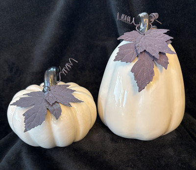 2 PUMPKINS Ceramic Rustic Fall Harvest Ivory, Plum Metal Leaves 7''x5'' 4''x5''