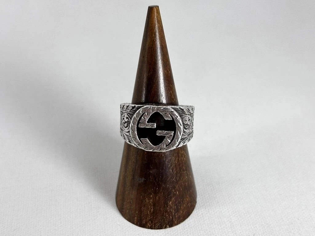 Bague Gucci imbriquée G argent 925 accessoires unisexes occasion US35