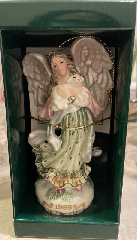Fitz Floyd Christmas Angel with Lamb Ornament 1999 Vintage, Peaceable Kingdom