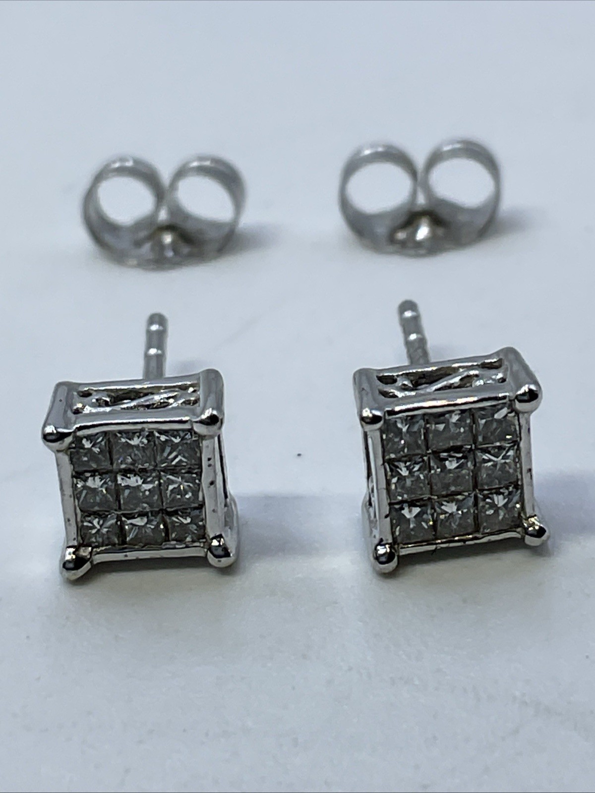 STUD Earrings Solid 14K White Gold Invisible Set … - image 1