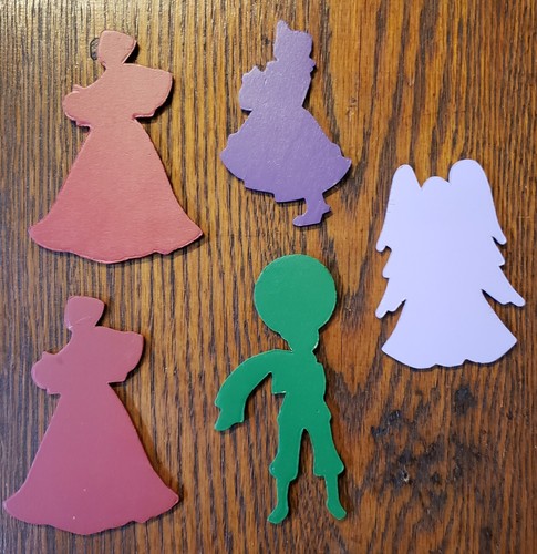 Set 5 Caroling CHRISTMAS Figures Wood ,1 boy w lampost,1 girl, 2 ladies, 1 angel - Picture 2 of 7