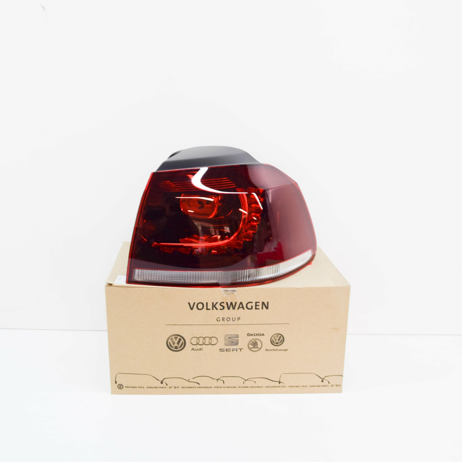 Mk6 R Line Right Red Tinted Led Tail Lights Euro Rhd 5k0945096q