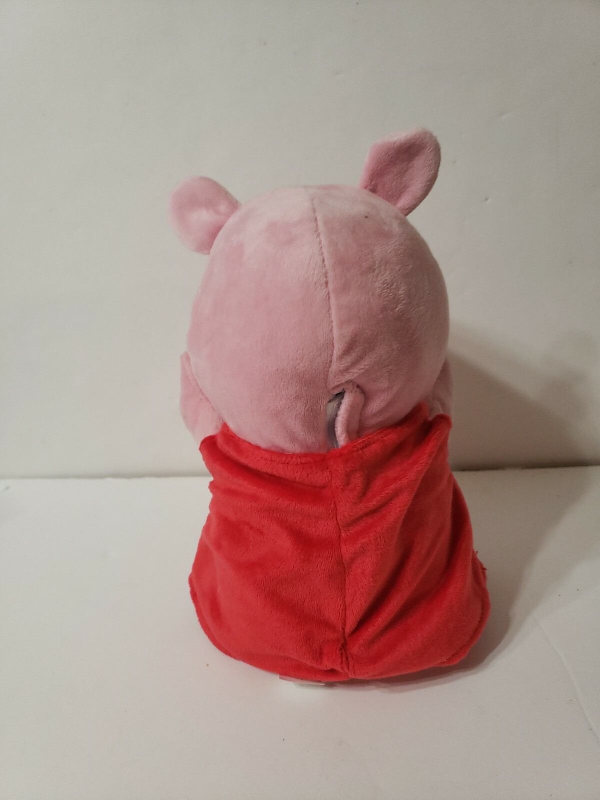 Peppa Pig 🐷 Hug n' Oink 11" Talking Plush Toy Talks, Snorts & Giggles