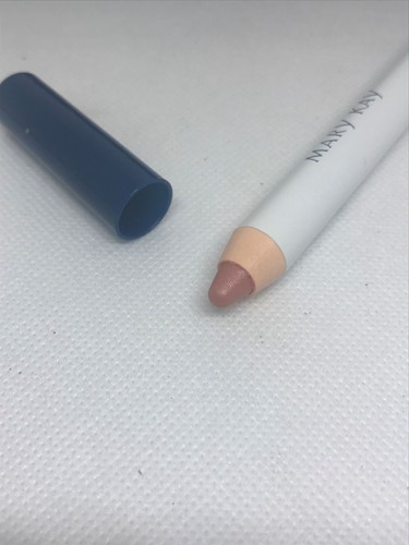 New In Box Mary Kay Weekender Lip Pencil with Sharpener Pink Sand Full Size - Picture 2 of 3