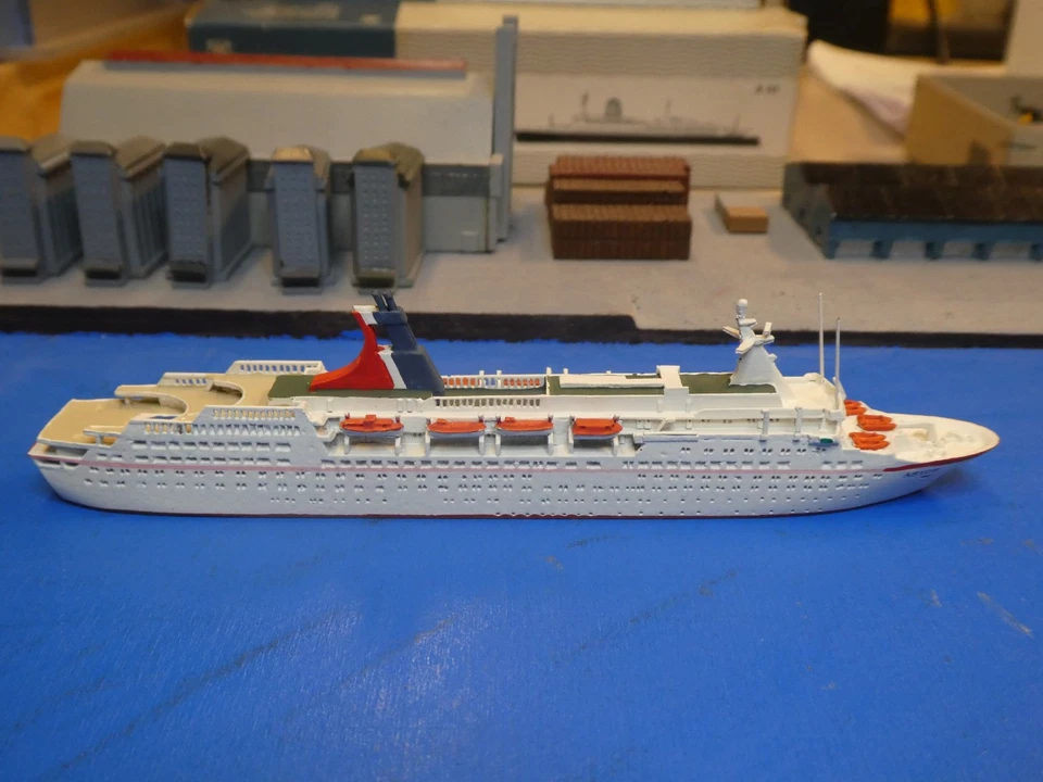 Passagierschiff Astor (II) (D) in 1:1250 Hersteller Albatros AL 133