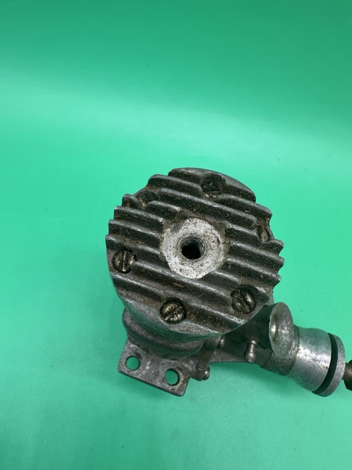 Enya 63 Typhoon 1950 Vintage 2 stroke glow engine for model airplanes used - Image 2 of 4