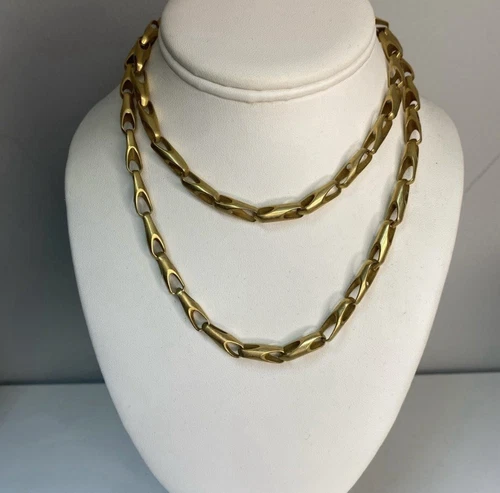 Collana Givenchy vintage di design