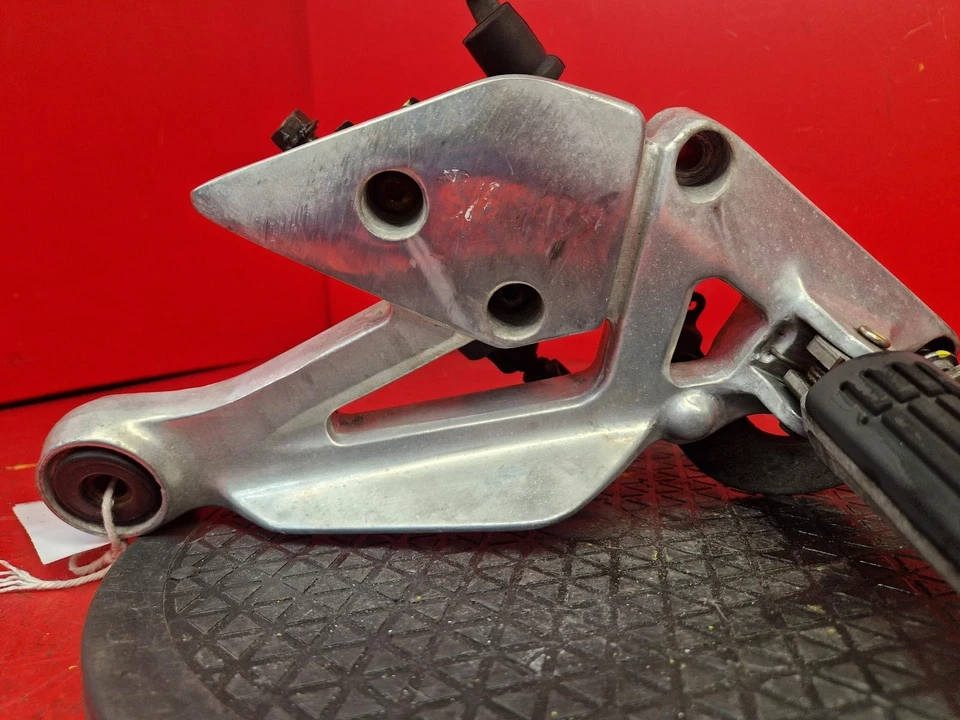 REPOSAPIÉS DERECHO YAMAHA XJ 600 1998 Foto 4 de 4