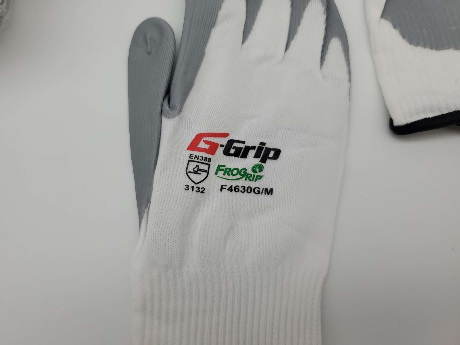 G-Grip Palm Nitrile Coated Work Gloves Size Medium 15 Gauge Seamless 12 Pairs