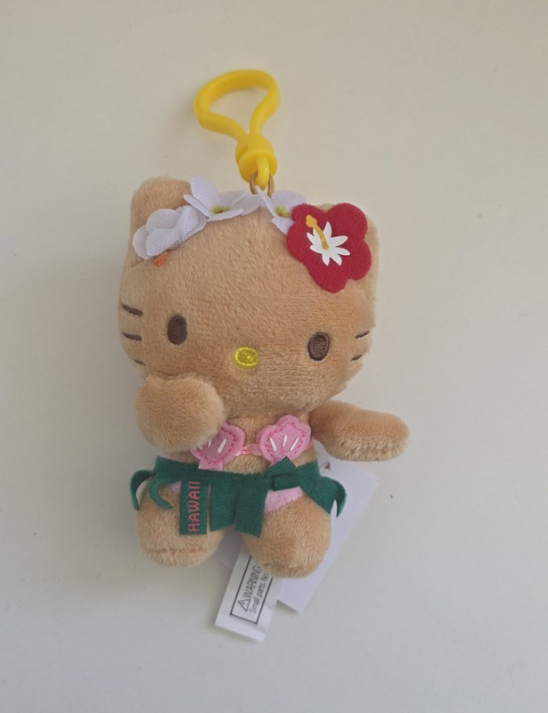EXCULSIVE Hawaii '26 Hello Kitty Hula Plush Keychain