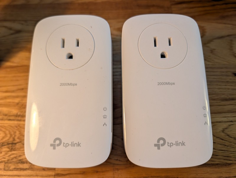 TP-LINK TL-PA9020P AV2000 2000Mbps 2-Port Gigabit Pass-Through Adapter 2pk