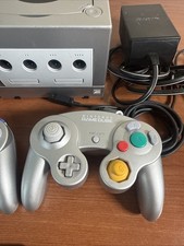 Nintendo GameCube Console - Silver Bundle - alternate angle