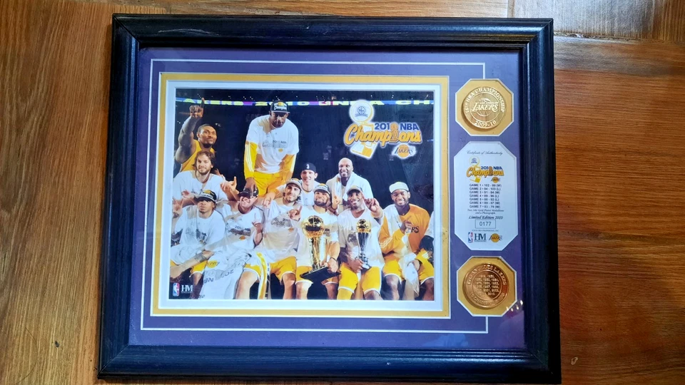 Lakers NBA Champs 2010, 2 Gold plate coin Highland Mint, Kobe Bryant, frame 8x10 - Image 4 of 4