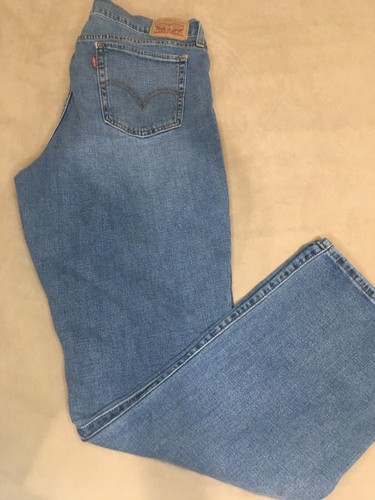 Levi's 415 Relaxed Fit Bootcut Jeans 