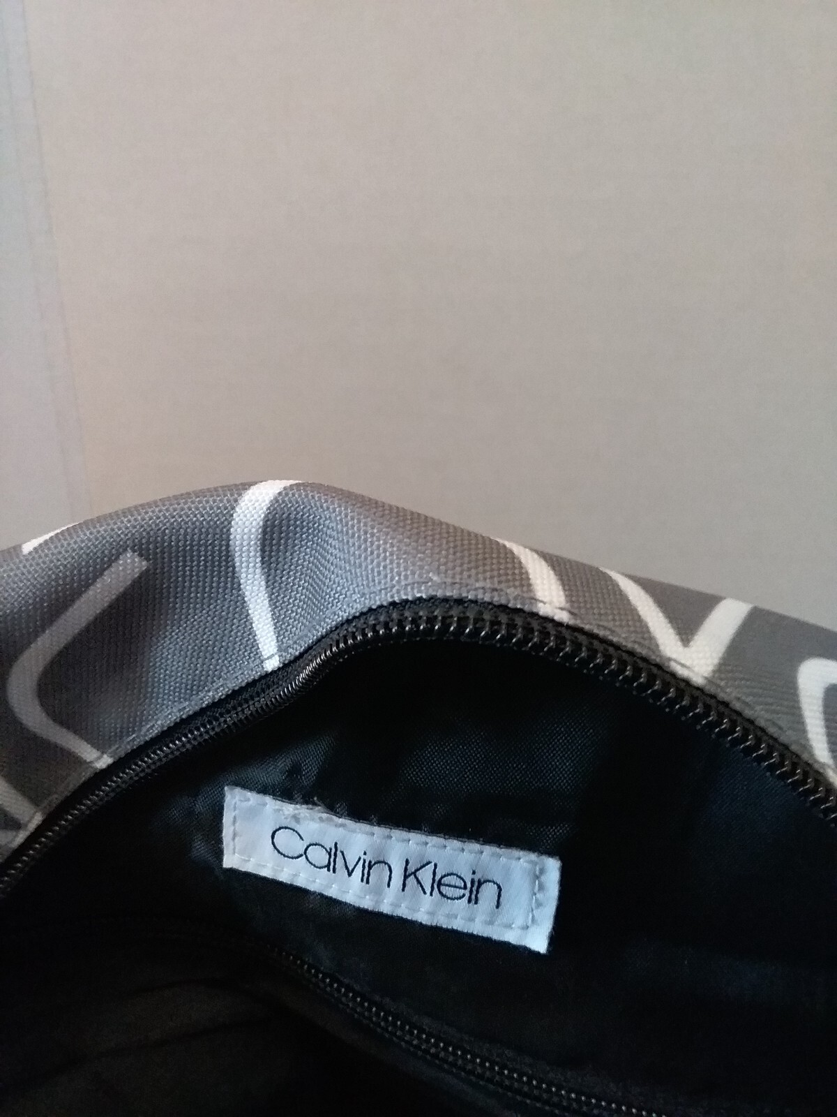 NWOT Calvin Klein Casual Nylon Double Zip Backpack Laptop Bag Gray/White