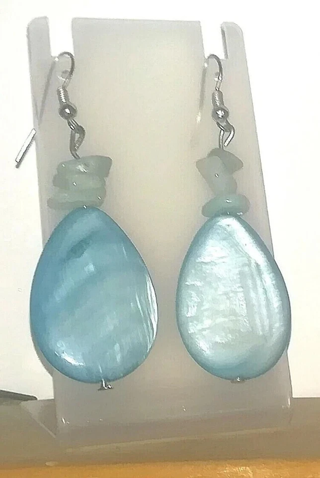 ORECCHINI GOCCIA AMAZZONITE NATURALE E MADREPERLA FATTI A MANO IN ARGENTO 925 - Immagine 3 di 4