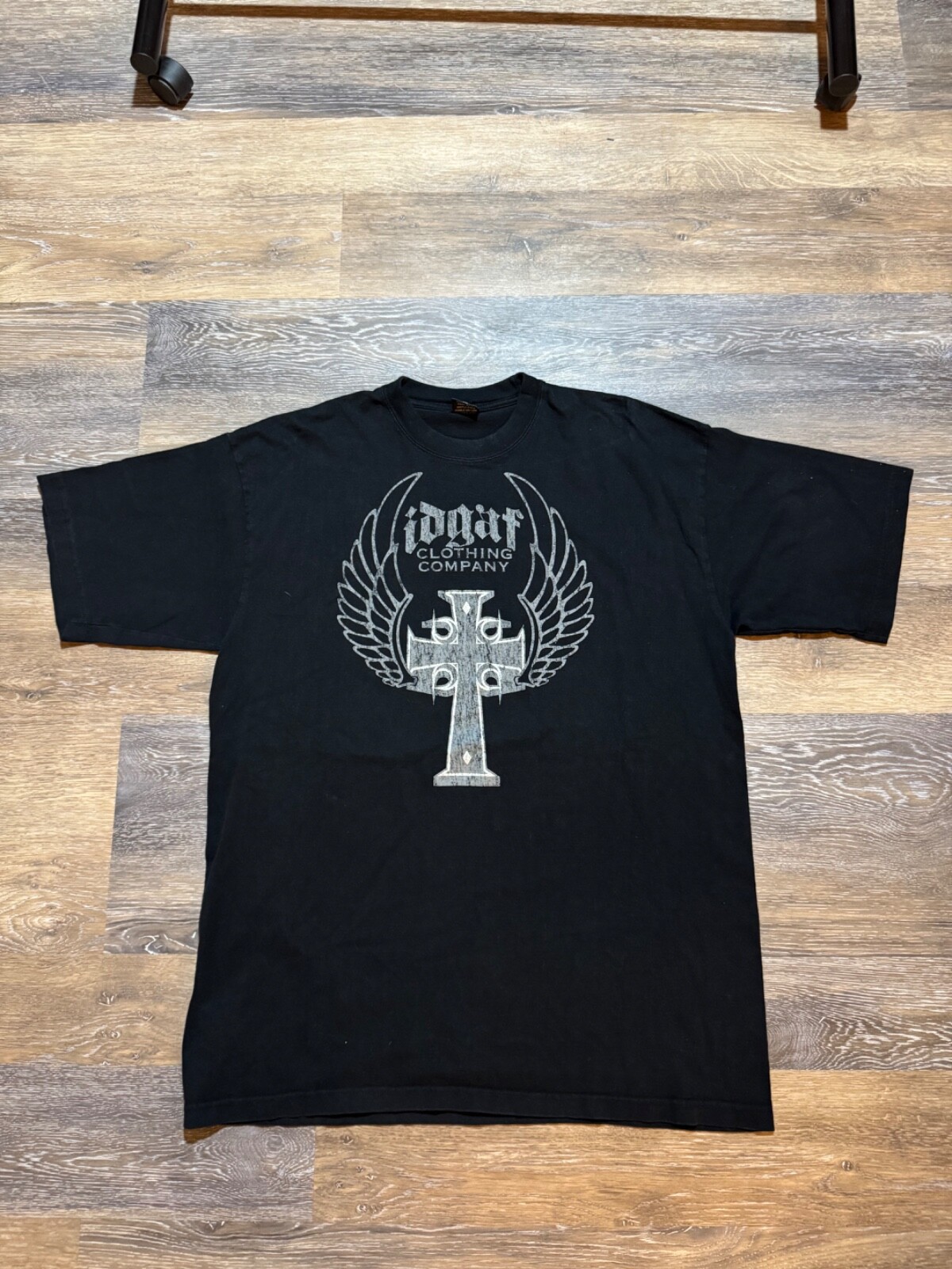 Vintage IDGAF black Y2K T-Shirt - Size XL