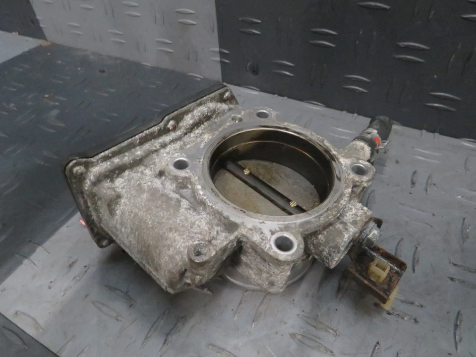 2015 Toyota RAV-4 Throttle Valve Assembly Vin F 2.5l 4 Cylinder OEM 2203036010 - Image 3 of 3