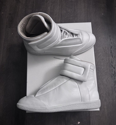 Maison Margiela Future Men s White High Top Lace-Up Sneakers Solid S57WS0538