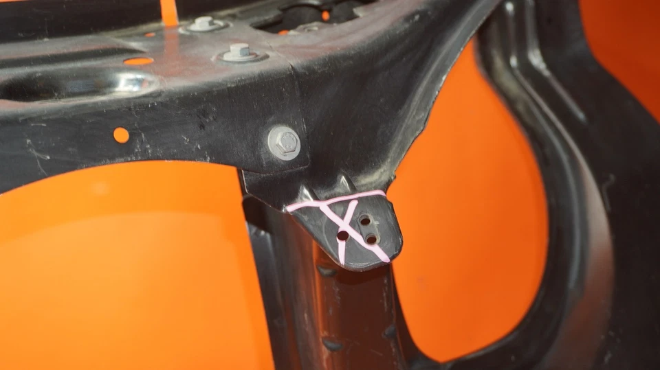 MERCEDES BENZ ML350 SOPORTE RADIADOR 2007 2008 2009 2010 2011 A1648602392 OEM Foto 4 de 4